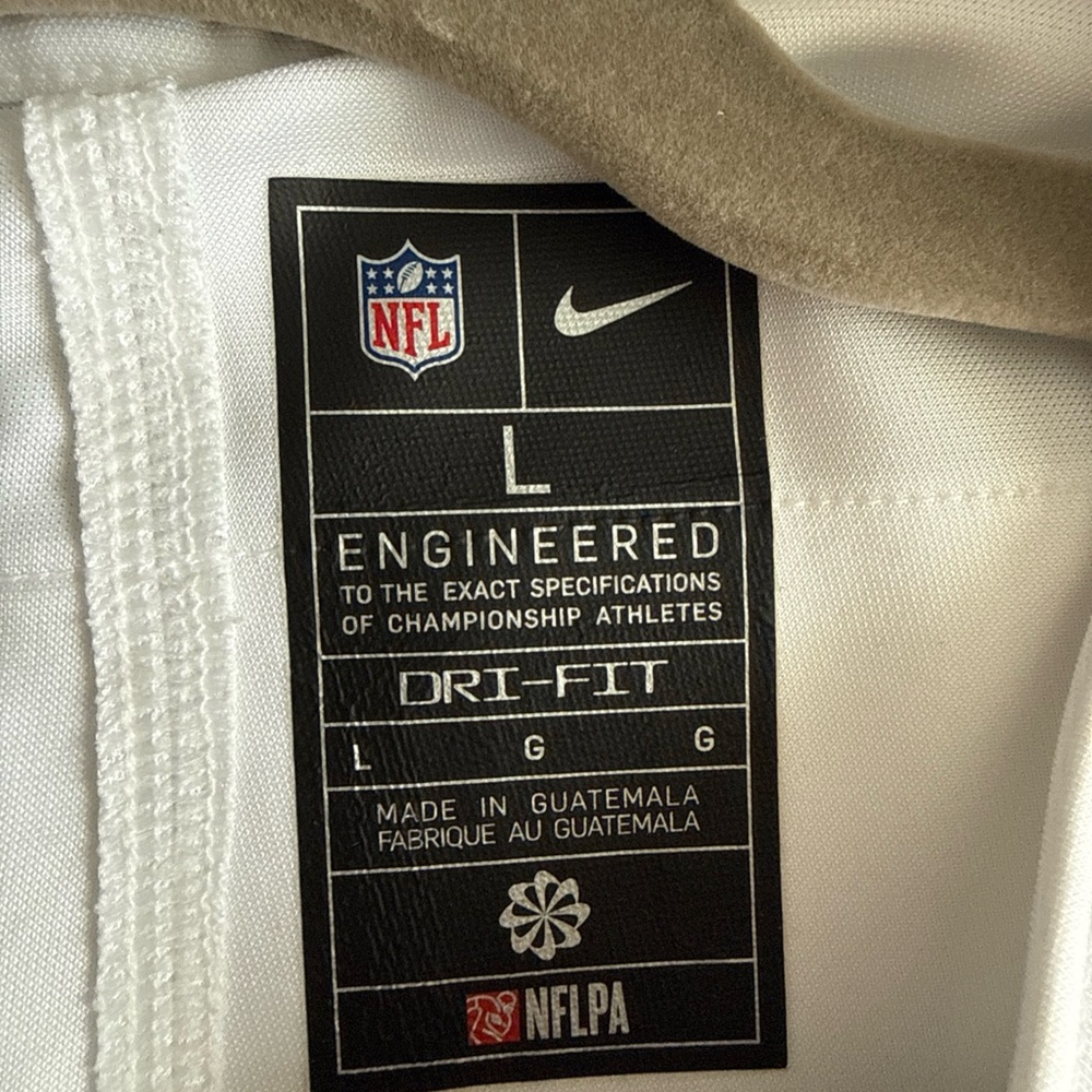 Nike White and Navy Men's Jersey - Picture 4 of 6